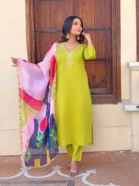 Premium Roman Silk Suit - MYLUXURY LANE ENTERPRISE
